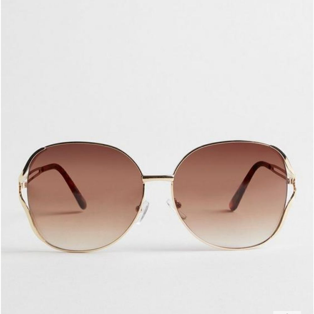 Torrid SquareโOmbreโLensโSunglasses